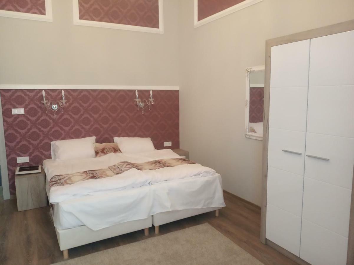 Kakukk Panzio Bed & Breakfast Nyírbátor Exterior foto